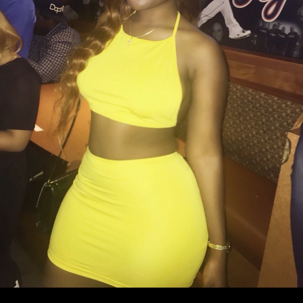 Yellow 2 Piece Fit